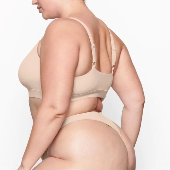 SKIMS FITS EVERYBODY SCOOP NECK BRALETTE CLAY M & L New With Tags - Picture 5 of 7
